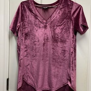 Amaryllis crush velvet tee
